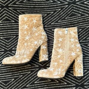 Velvet star boots 6.5